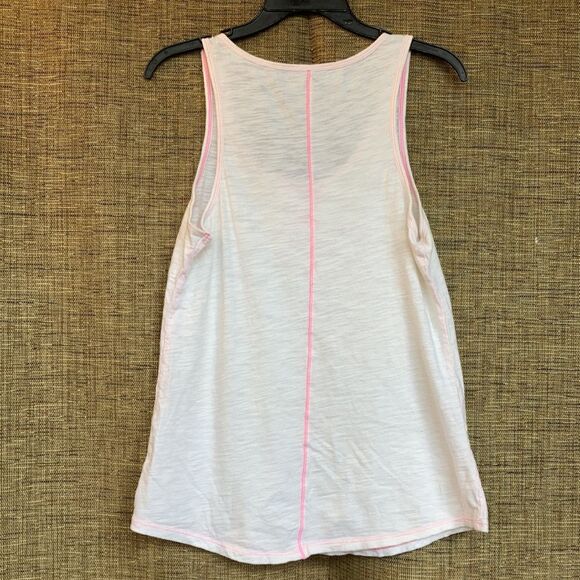 Old navy white cotton tank top with pink seams - Picture 4 of 5